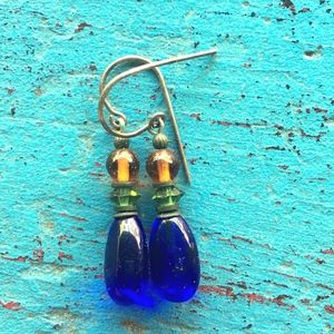 ✅ Blue glass drop earrings